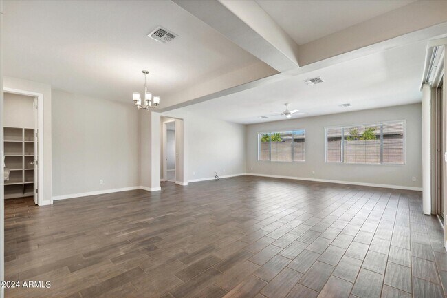 Building Photo - 10630 W Pinchot Ave