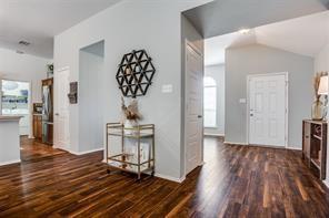 Building Photo - 305 Highland Glen Trail