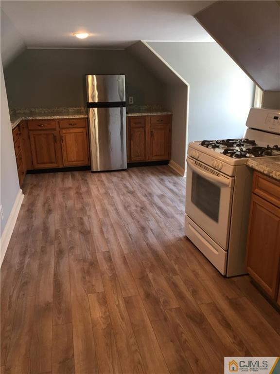 Foto principal - 25 Upland Ave