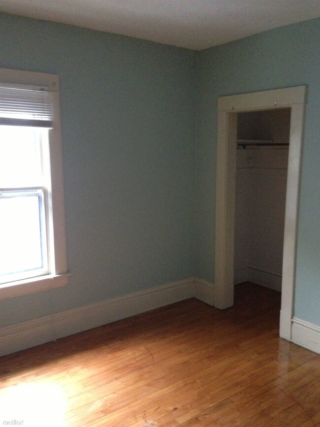 Building Photo - 161 Prospect Ave NE