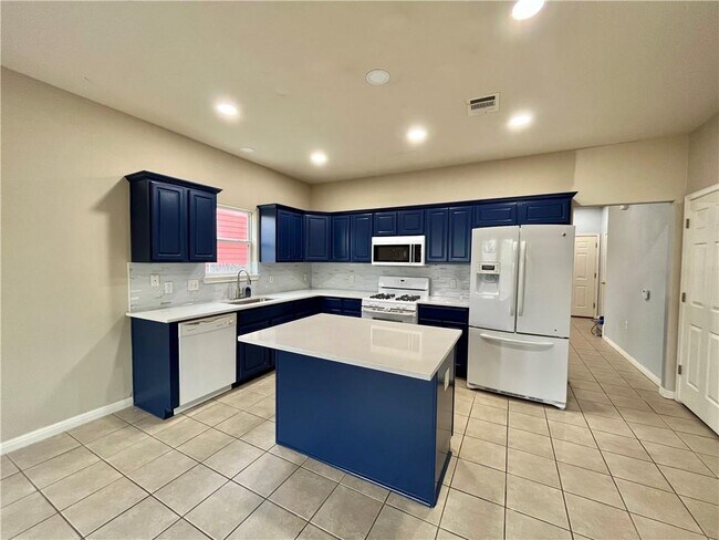 Foto del edificio - 7509 Lazy Creek Dr