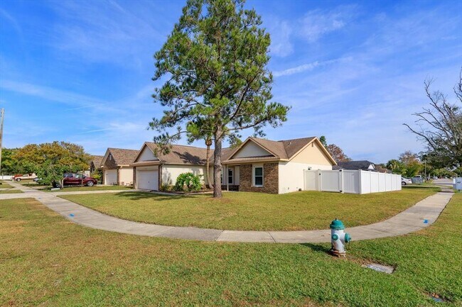 Foto del edificio - 3711 Linsbury St