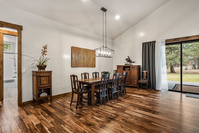Foto del edificio - 69350 Crooked Horseshoe Rd