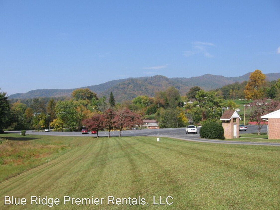 Foto principal - 4 br, 2 bath House - 103 Faith Avenue
