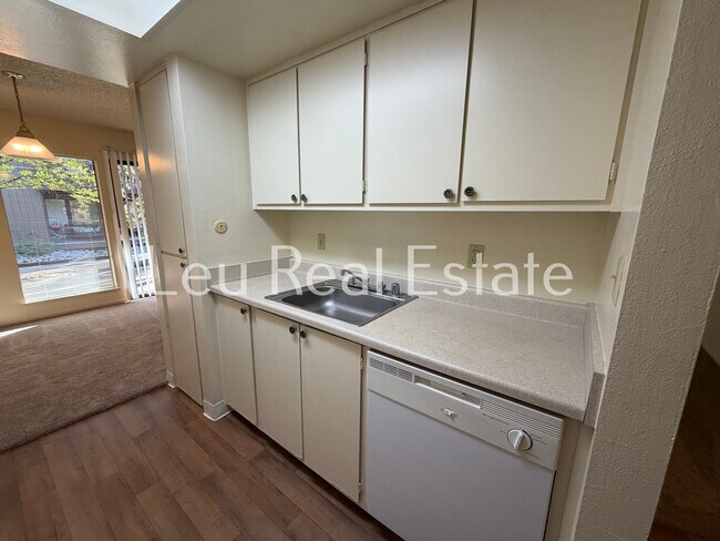 Photo - 1027 Fulton Ave Apartment