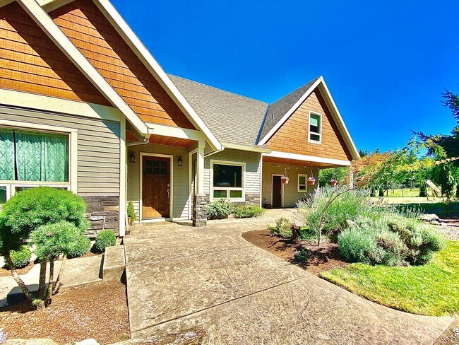 Foto del edificio - 20 ACRES! STUNNING SANDY PROPERTY W/ PANOR...