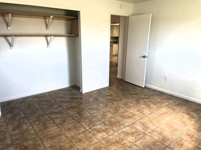 Building Photo - SE Cape Coral Duplex Unit