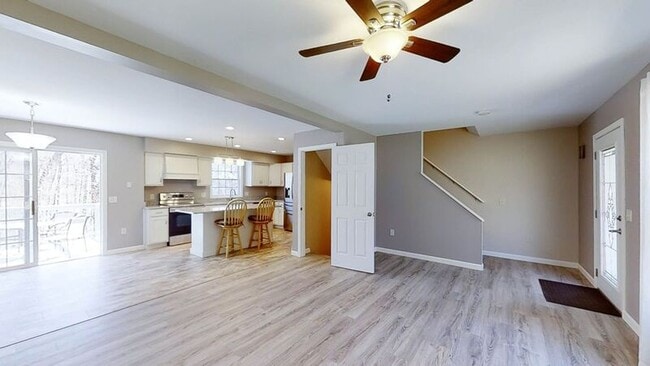 Building Photo - 107 Stafford Rd