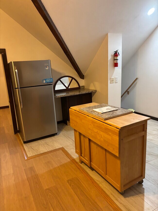 Foto del edificio - 115 Everett St