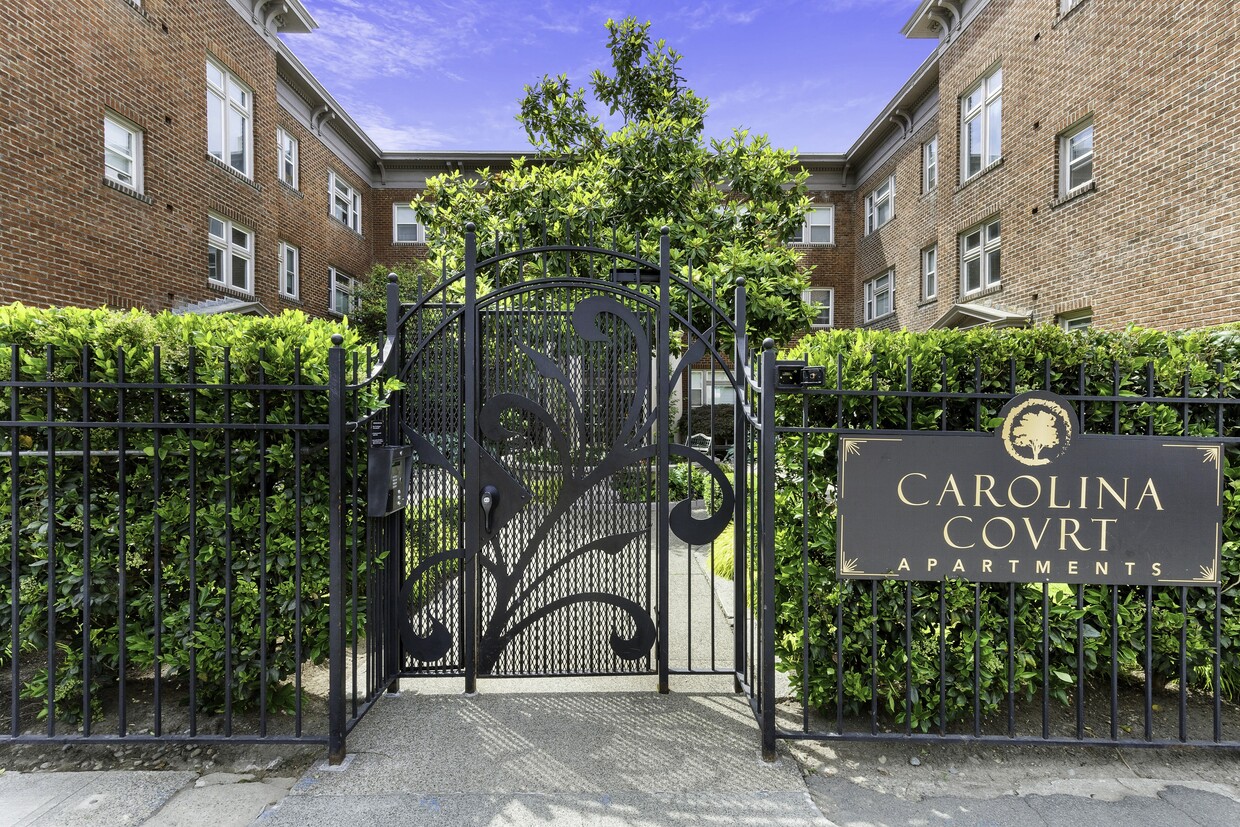 Foto principal - Carolina Court Apartment Homes