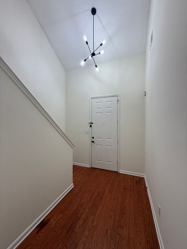 Building Photo - CORDOVA 3 BED 3 BATH RENTAL HOME NEAR SHEL...