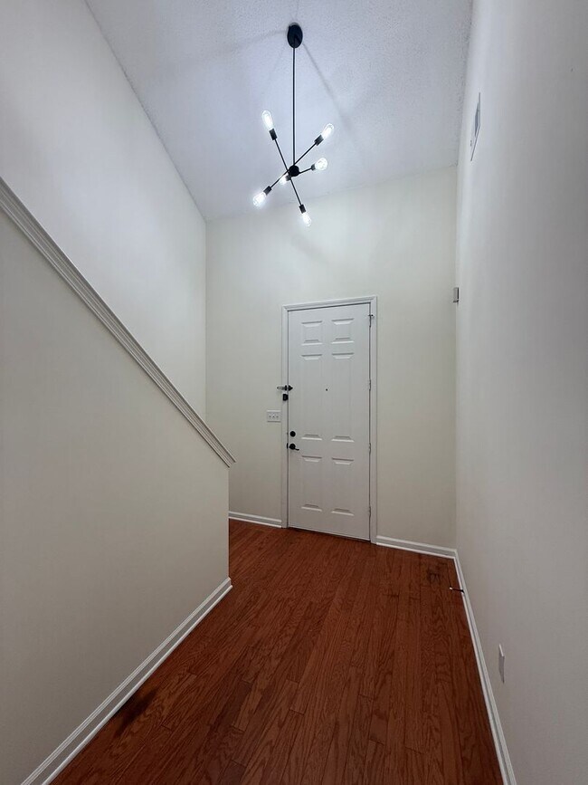 Foto del edificio - CORDOVA 3 BED 3 BATH RENTAL HOME NEAR SHEL...