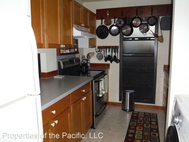 Building Photo - 3 br, 2 bath House - 663 Kalaau Place