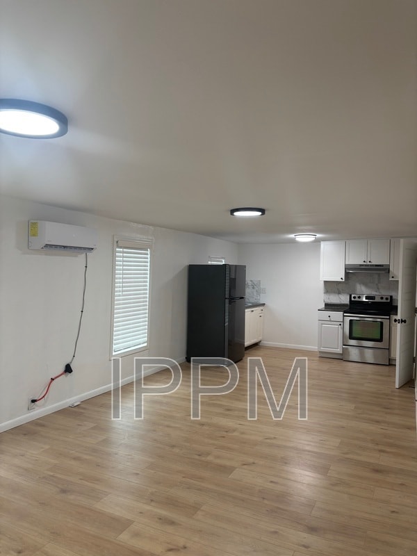 Foto del edificio - 619 E Pierce Ave