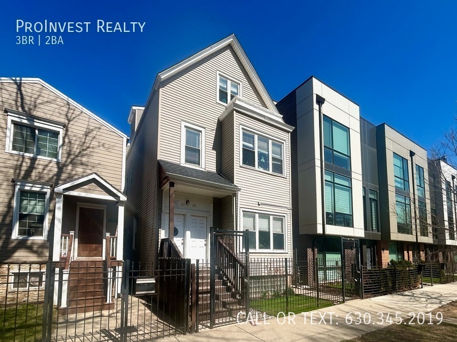 Primary Photo - 2522 W Cortland St