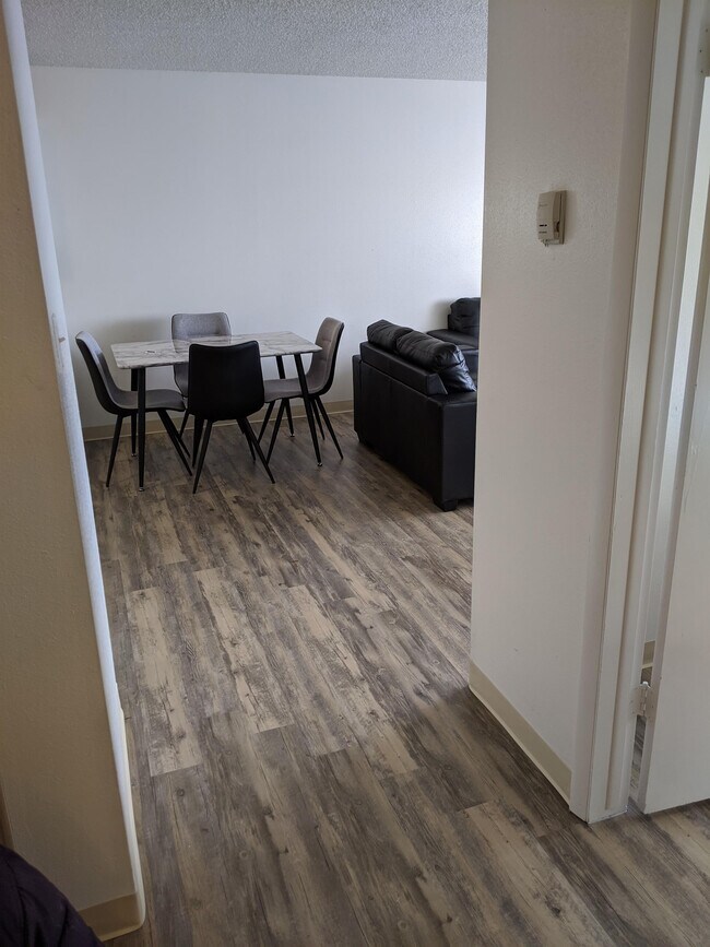 Foto del edificio - 3611 E San Miguel St