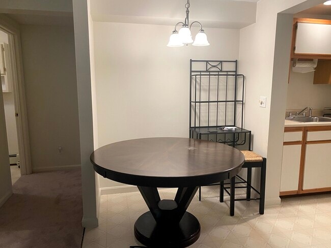 Building Photo - 142 Blackberry Cir