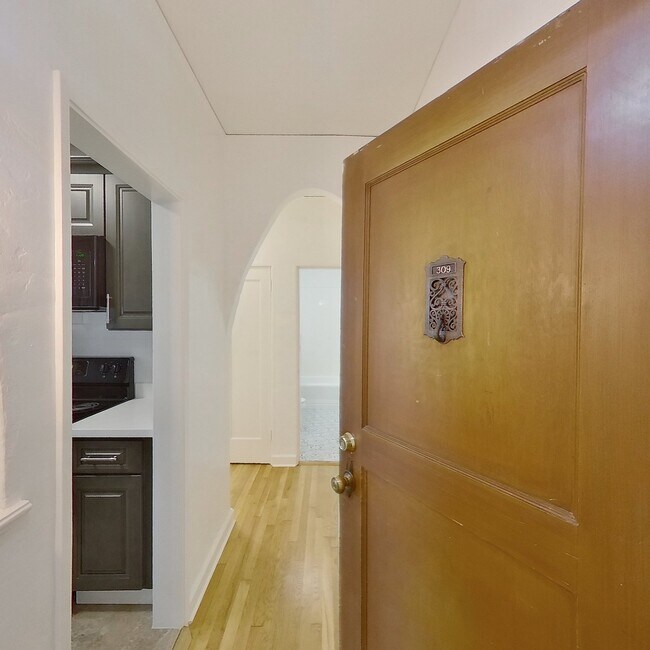 Foto del edificio - 1717 Oxford St