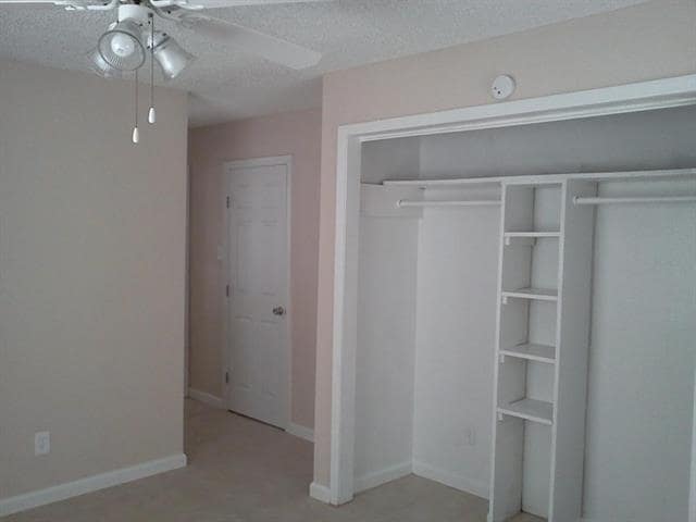 Foto del edificio - 709 Rilla Dr