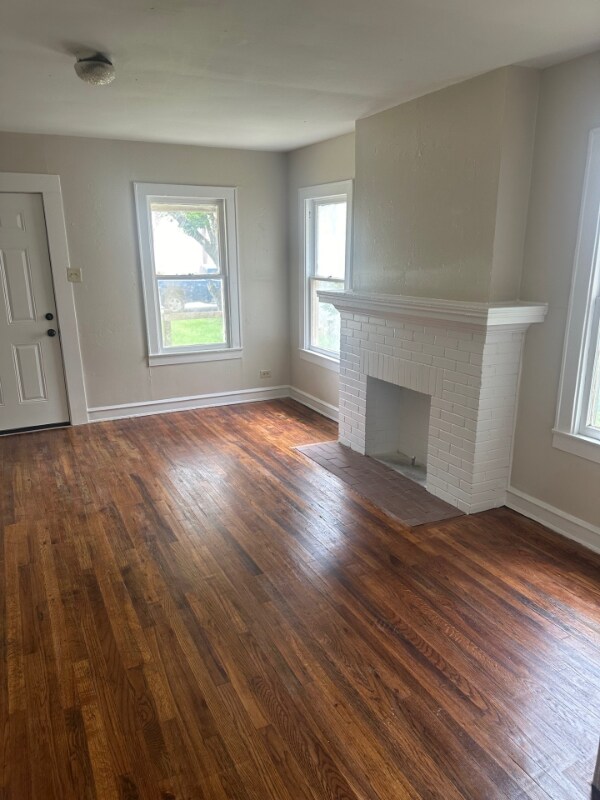 Building Photo - 1825 Reuter Ave