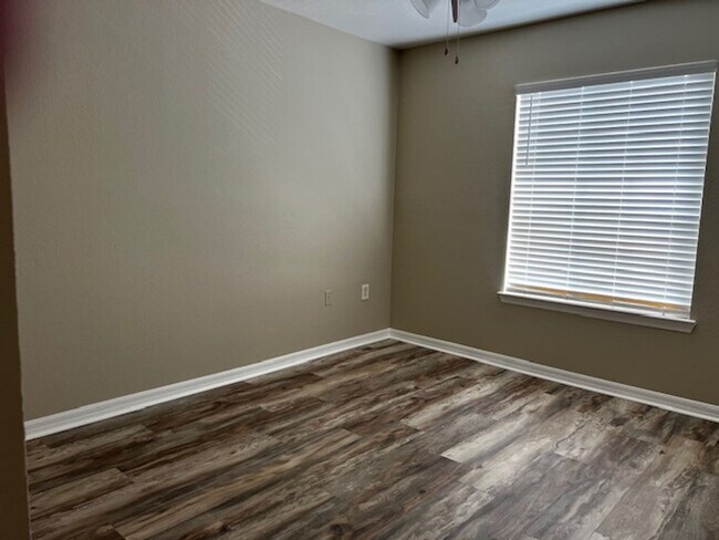 Foto del edificio - 2/2 Condo in great location