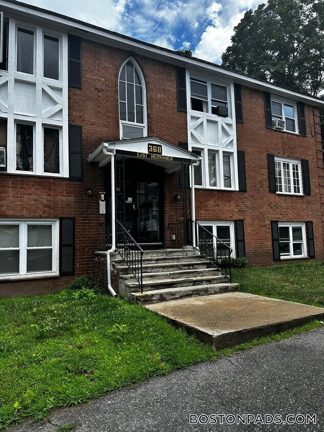 Foto principal - 368 E Merrimack St