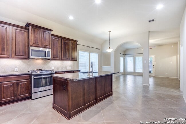 Building Photo - 8729 White Crown