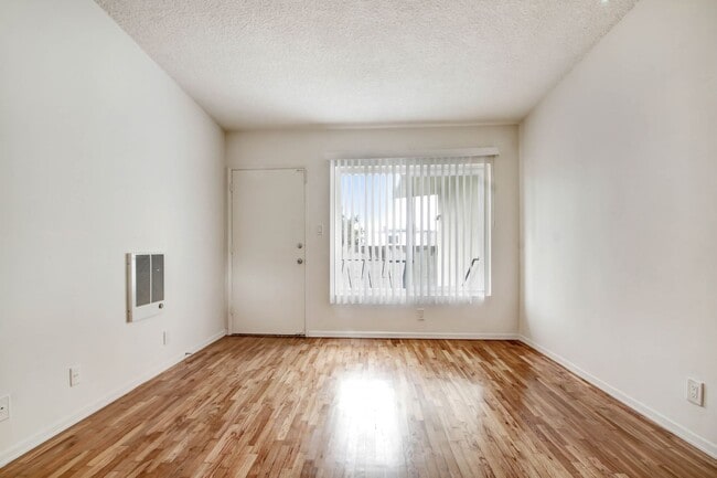 Building Photo - 1010 Pico Blvd