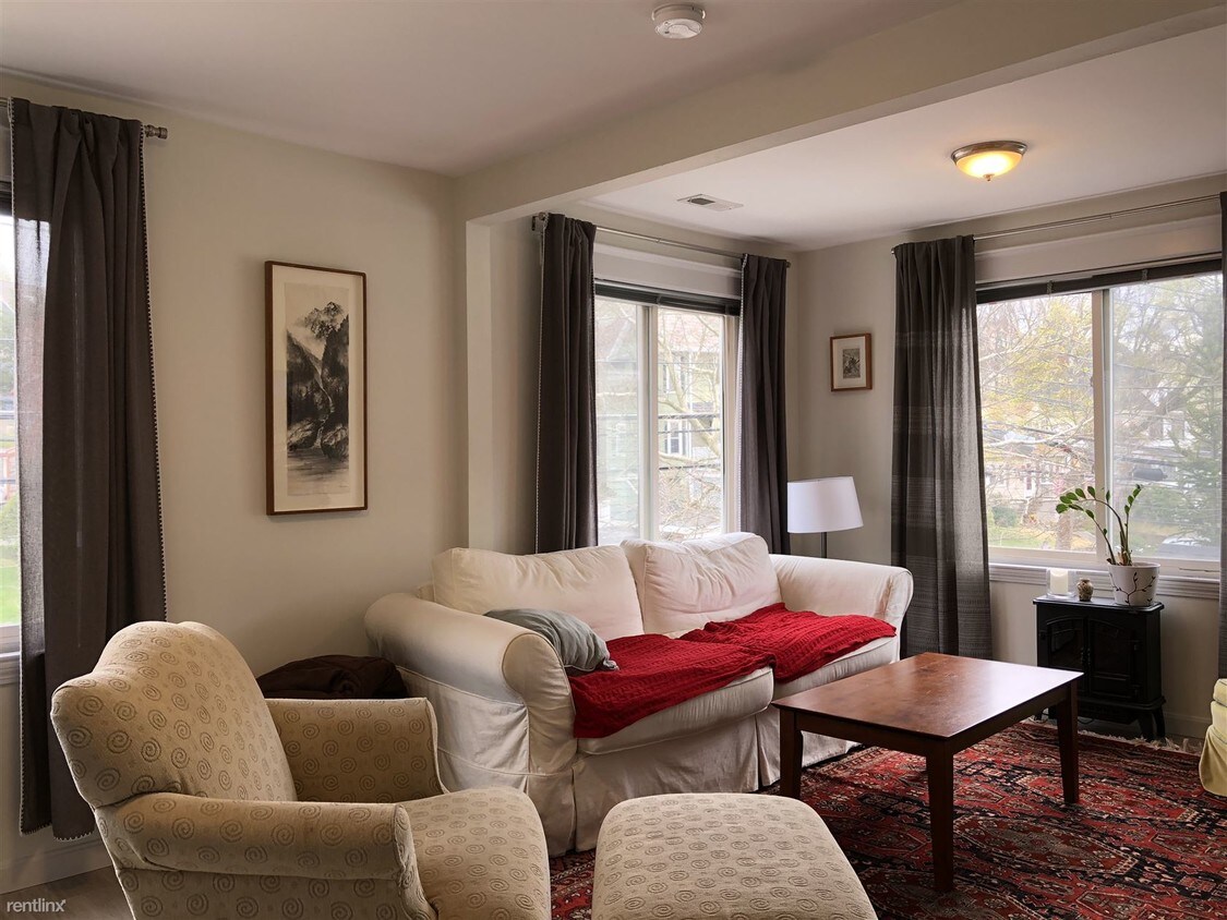 3 br, 1 bath - 57 Walnut St Apt #2 - 3 br, 1 bath  - 57 Walnut St Apt #2