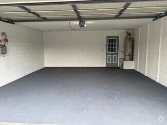 Building Photo - 3407 Fox Ridge St