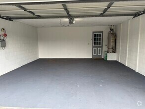 Building Photo - 3407 Fox Ridge St