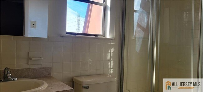 Foto del edificio - 1212 N Oaks Blvd