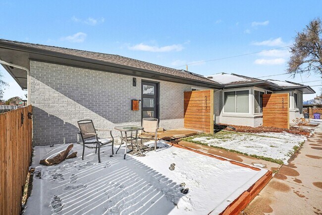 Building Photo - Spacious 3BD/2BA Home in Denver, CO- Available August 1st!