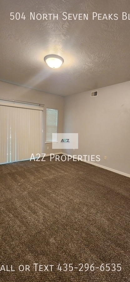 Building Photo - 504 N Seven Peaks Blvd