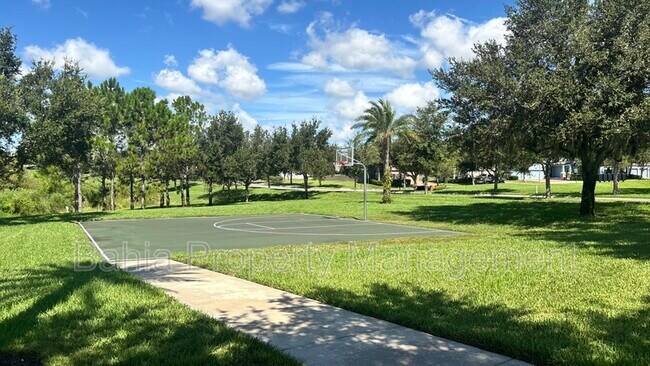 Foto del edificio - 15572 Blackbead St