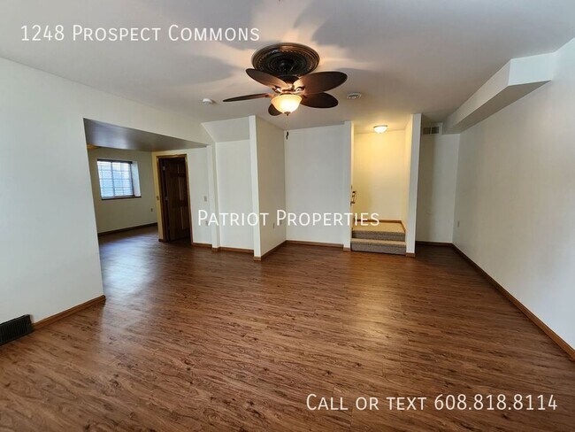 Building Photo - 3 Bedroom/ 2.5 Bathroom in Madison, WI