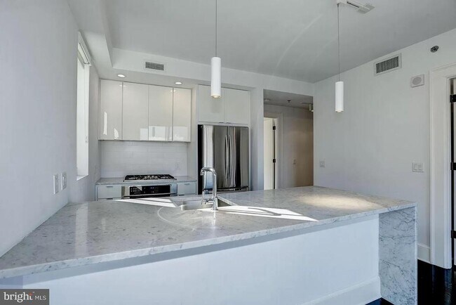 Foto del edificio - 1011 M St NW