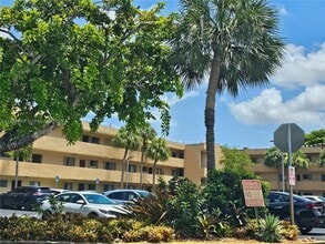 Building Photo - 8415 SW 107th Ave