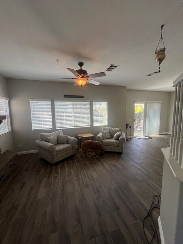 Primary Photo - Beautiful 3-Bedroom Home for Rent in Highl...