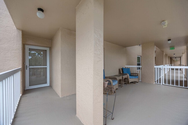 Foto del edificio - 897 Collier Ct