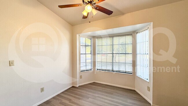 Foto del edificio - 6437 W Monte Cristo Ave