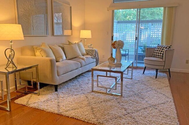 Sala de estar - 929 Lake Tahoe Ct