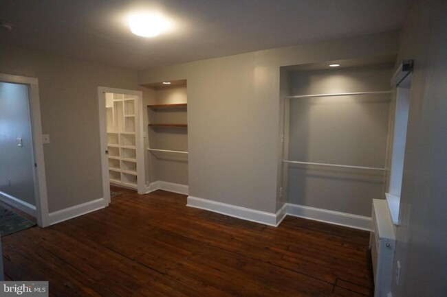 Building Photo - 521 S 27th St