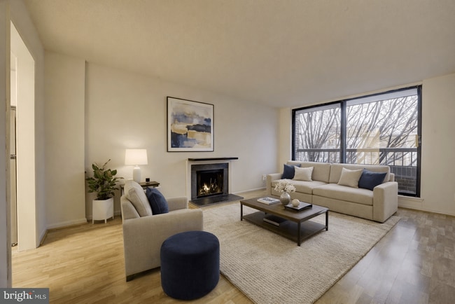 Foto del edificio - 1700 17th St NW