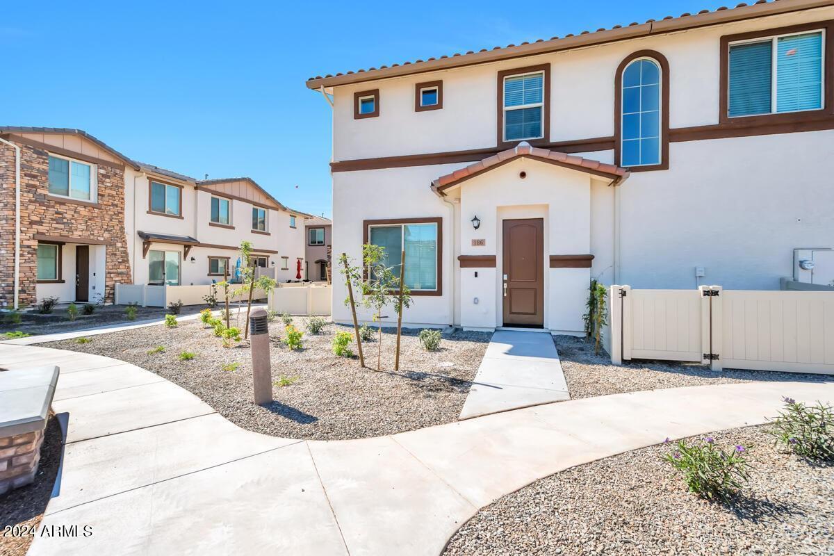 Foto principal - 4100 S Pinelake Way