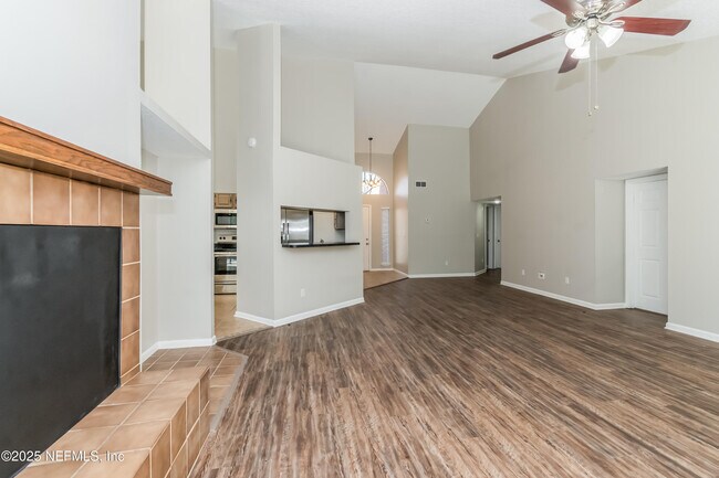 Foto del edificio - 8337 Chason Rd E