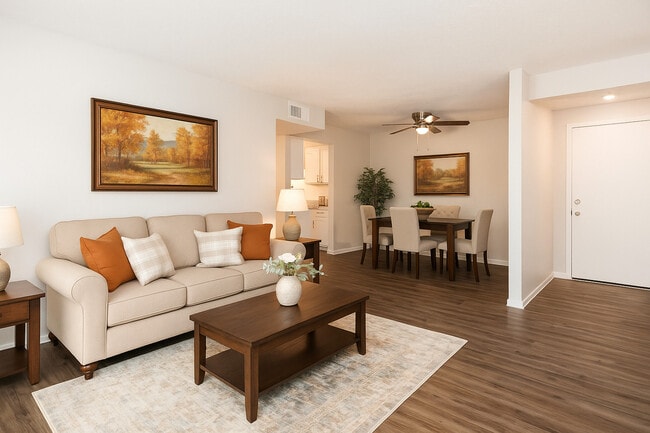 Building Photo - Scenic Pines Apartments