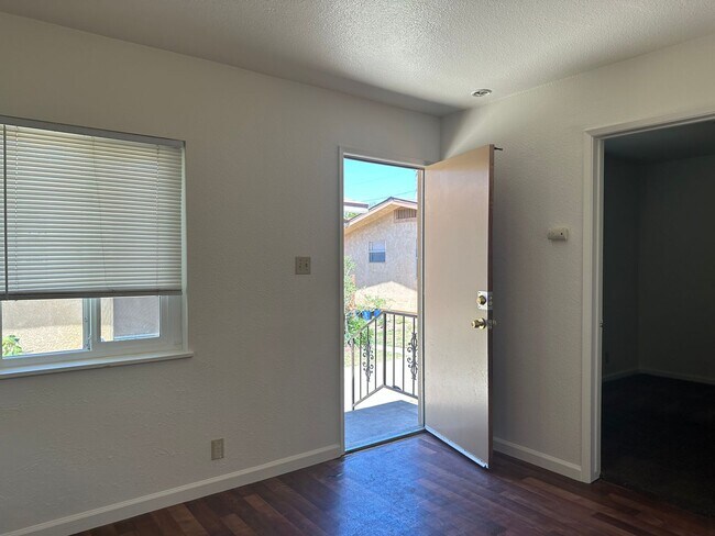 Building Photo - 510 S. Thornburg St.