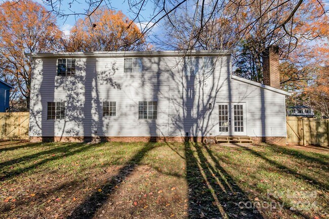 Building Photo - 616 Sweetgum Ln
