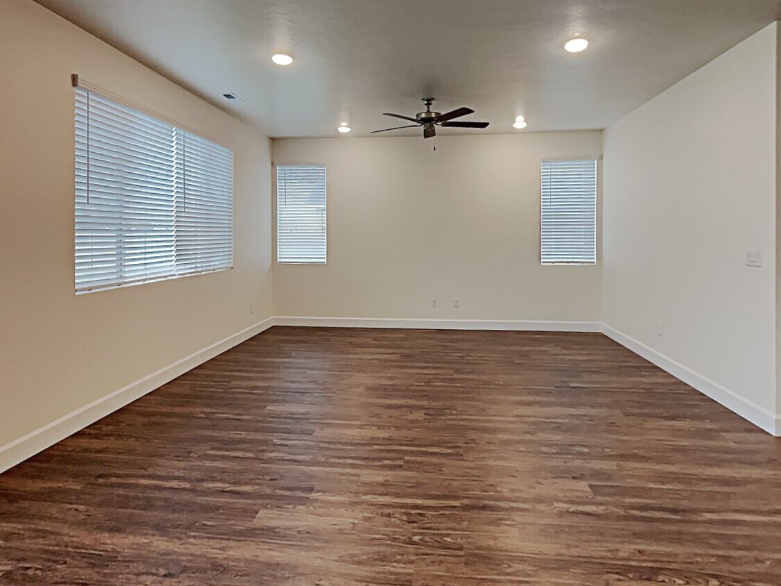 884 N Creek Avenue House Rental in Star, ID